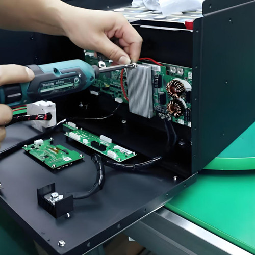 https://image.jumitop.cn/www.haiwei-laser.com/2025/07/30/image_folder/PACK BMS installation_500_z2uE4YtV.jpg